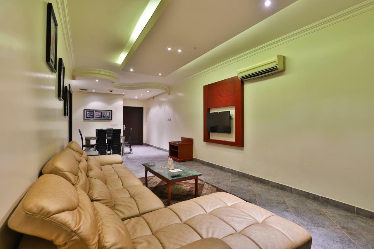 قصر اليمامة للاجنحة الفندقية-فرع السلام Riyadh Exterior photo